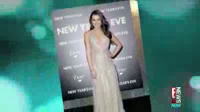 Watch Lea Micheles Wardrobe Malfunction Video