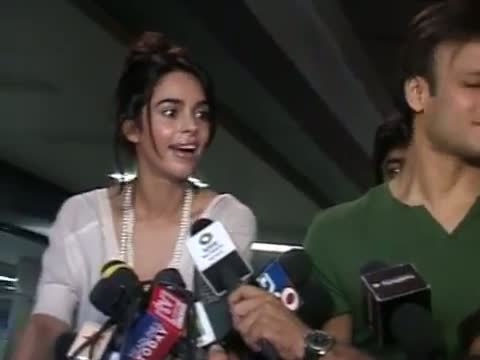 Watch $exy Mallika Sherawat And Vivek Oberoi Promote Kismat Love Paisa Dilli  Video
