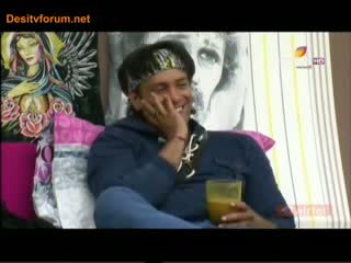 Watch Bigg Boss Season 5 25th December 2011 part1 Video