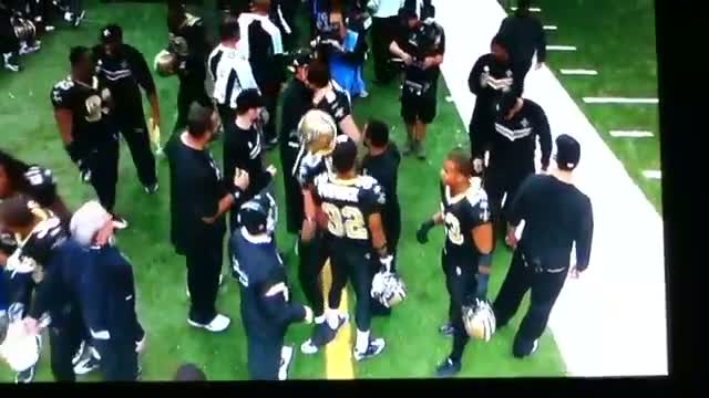 Watch Drew Brees breaks Dan Marino's record! Sets single season passing record on MNF  Video