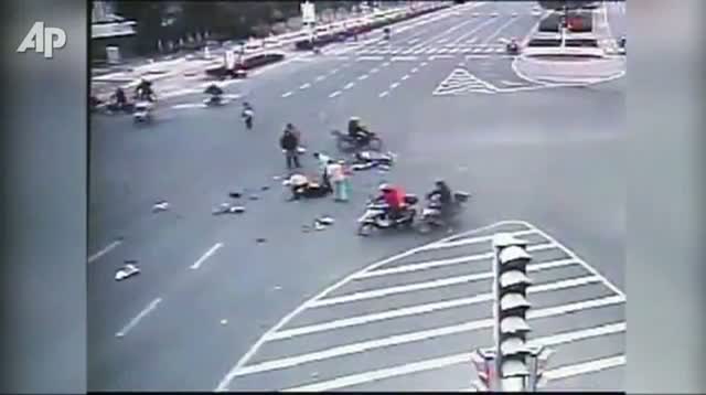 Watch Girl Survives Trailer Truck Accident Video