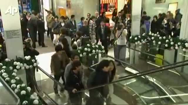 Watch London Subway Strike Delays Shoppers Video