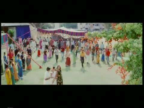 Watch Suraj Chand Si - Party Song - Ek Paapi Video