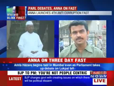 Watch Anna sits on fast in Mumbai Video