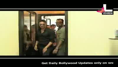 Watch Akshay Rely On Aliens For Success? Video