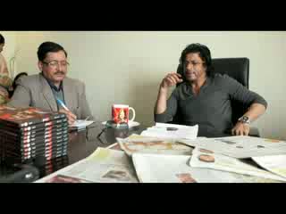 Watch Baadshah Shahrukh Khan Shows His Support For Lokpal Bill  Video
