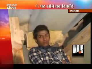 Watch Indore Youth Sets Indian Record For Sleeping On Ice Slabs For 2 hr 15 min Video