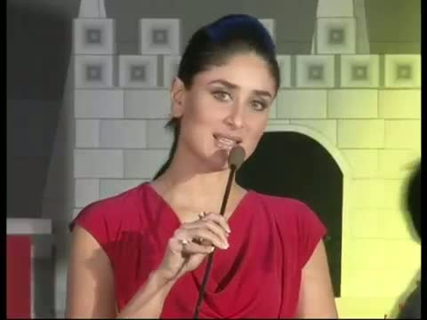 Watch Kareena Kapoor Refuses To Follow Angelina Jolie For Heroine  Video