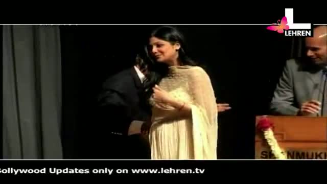 Watch Pregnant Shilpa Shettys First Outing! Video