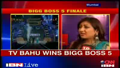 Watch Juhi Parmar beats Mahek Chahal to win Bigg Boss 5 Video