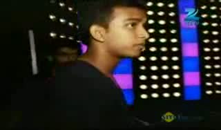 Watch Dance India Dance Season 3 (07-Jan-12) - Raghav and Kalaiarasan Video