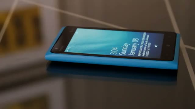 Watch Nokia Lumia 900 - first hands-on video Video