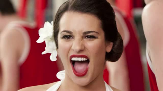Watch Finn Proposes To Rachel On Glee Video