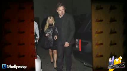 Watch Heavily Pregnant Jessica Simpson Glams Up Video