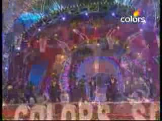 Watch Colors Screen Awards - Shahid grooves to Mausam songs Video