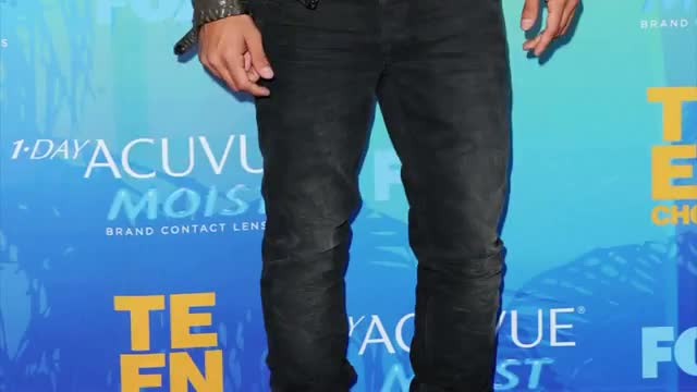 Watch Taylor Lautner Wax Figure Video