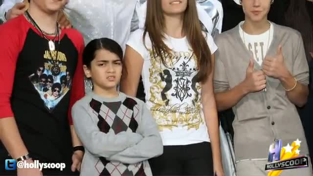 Watch Michael Jacksons Kids Have Handprint Ceremony in Hollywood Video