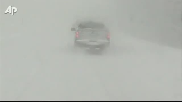 Watch Heavy New York State Snow Video