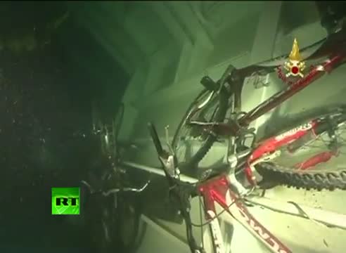 Watch Costa Concordia - Video of final dive before ship search called off Video