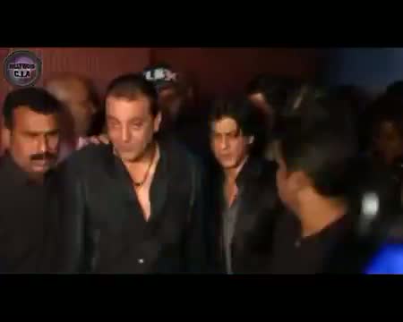 Watch Drunk Shahrukh Khan and Sanjay Dutt at Agneepaths success party Video