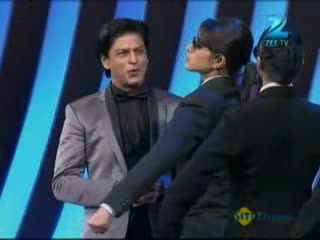 Watch Zee Cine Awards 2012 (04-Feb-12) Part - 1 Video