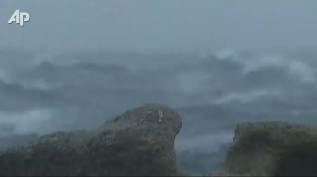 Watch Raw Video - Rough Seas Stop Oil Removal Video