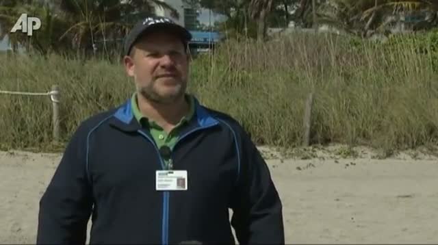 Watch Bacteria Keep Swimmers Off Some Fla. Beaches Video