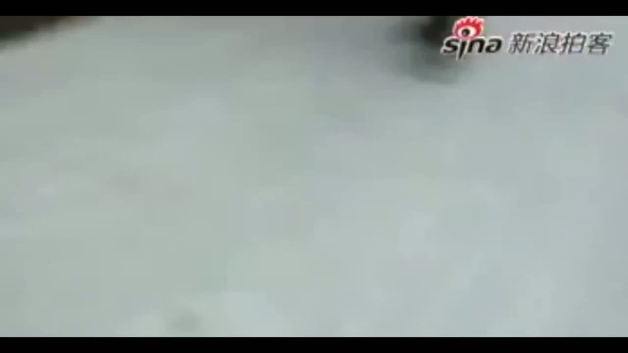 Watch Dad' forcing tearful Chinese boy to run in snow sparks uproar Video