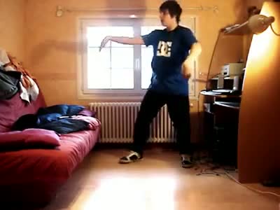 Watch Amazing Dance - Swody Insane dubstep dance!!! Video