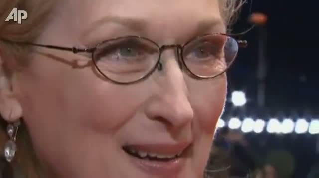 Watch Streep Keeps a Firm Hold on Her Pants Video