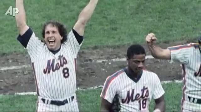 Watch Hall of Fame Catcher Gary Carter Dies at 57 Video