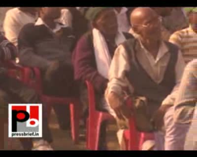 Watch Congress General Secretary Rahul Gandhi assured that a Congress Government in Uttar Pradesh will bring back the state back on the track of development. Rahul Gandhi was speaking at an election rally in Hardoi as part of his campaign for congress. Video