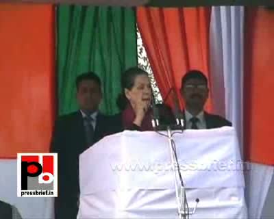 Watch Sonia Gandhi in Unnao, Uttar Pradesh, 8th February 2012 Video