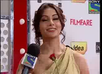 Watch Manish Flirting With Bollywood Heroines Video