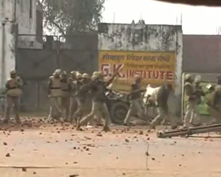 Watch Young death creates havoc in Aligarh Video