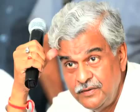 Watch Congress deserves punishment Advani Video