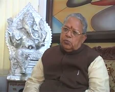 Watch BJP and SP attack Mayawati on cabinet dissolution Video