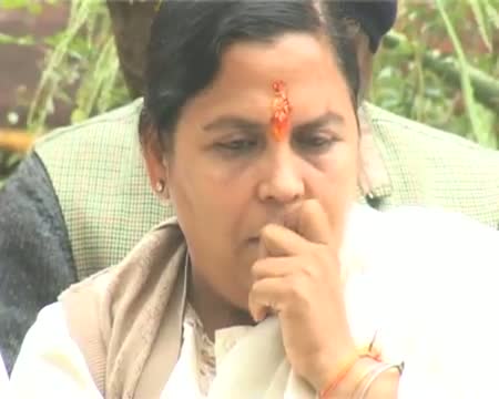 Watch UP poll trends SP leads, BSP 2nd Video