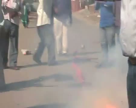 Watch Celebrations in full swing as Akhilesh wears CM's crown Video