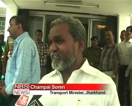 Watch Ranchi Traffic Police Strict for masses, soft on politicians Video