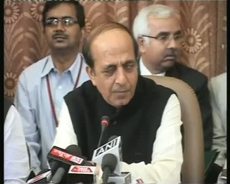 Watch TMC against price hike, Trivedi may lose job Video