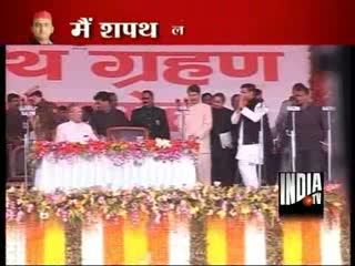 Watch Akhilesh Yadav Sworn In UP Chief Minister video Video