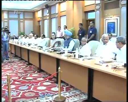 Watch Baba Ramdev meets new UP CM Akhilesh Yadav Video