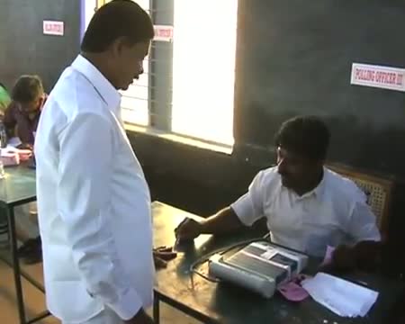 Watch Sankarankoil assembly by poll begins amid tight security Video