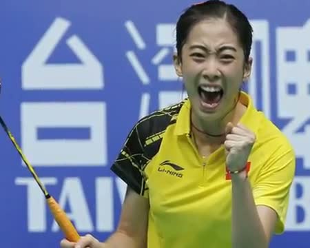Watch Saina Nehwal wins her first title of the season Video