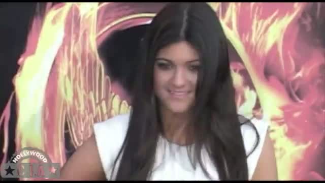 Watch Kylie & Kendall Jenner in hot Minidresses Video