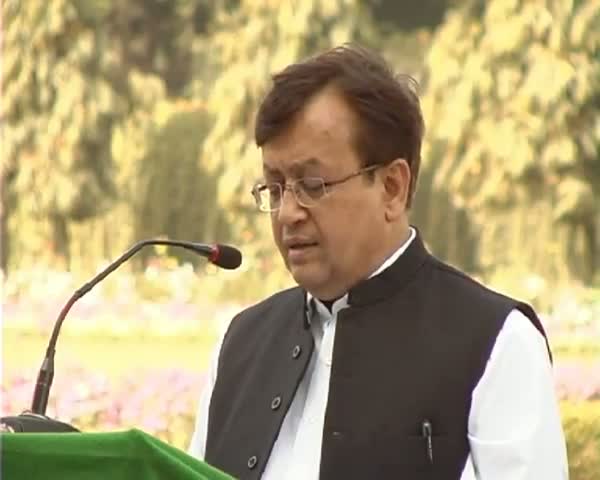 Watch Zardari's all out warning to Army on Pak day Video