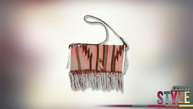 Watch Coachella Fashion 2012 - What to pack in your bag?! Video
