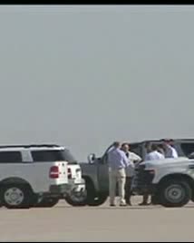 Watch JetBlue pilot from Richmond Hill prompts emergency landing in Texas Video