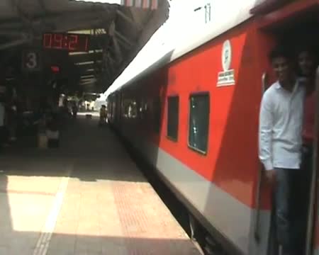 Watch Shell out more for travel, gadgets from today Video
